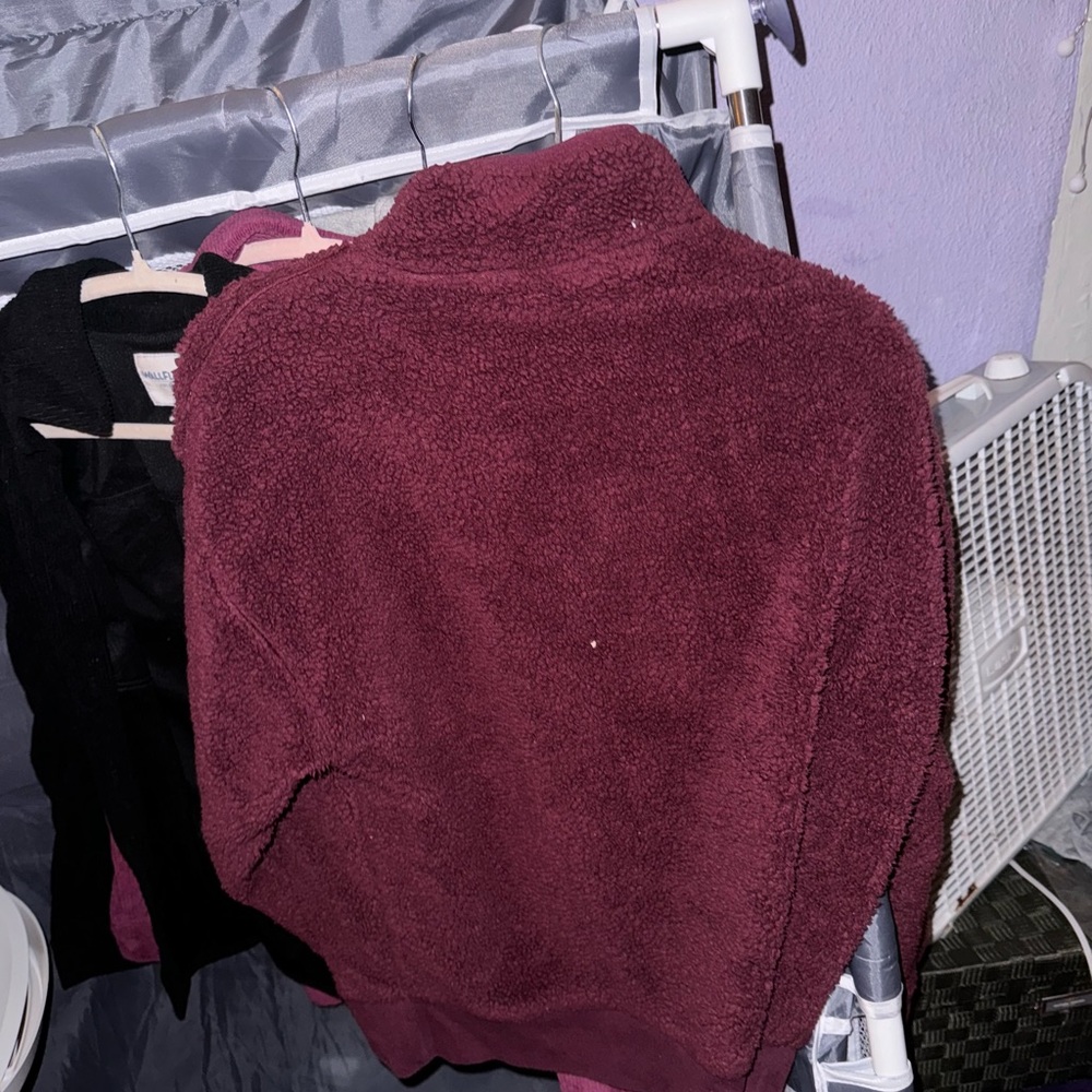 Fuzzy Reebock Jacket Swester - Picture 2 of 2